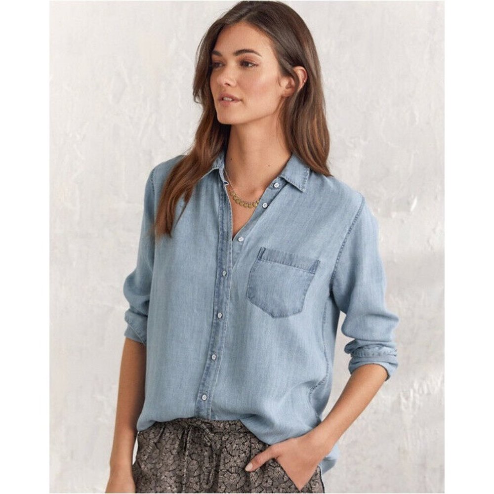 Athleta blue chambray button down blouse size S 100% tencel